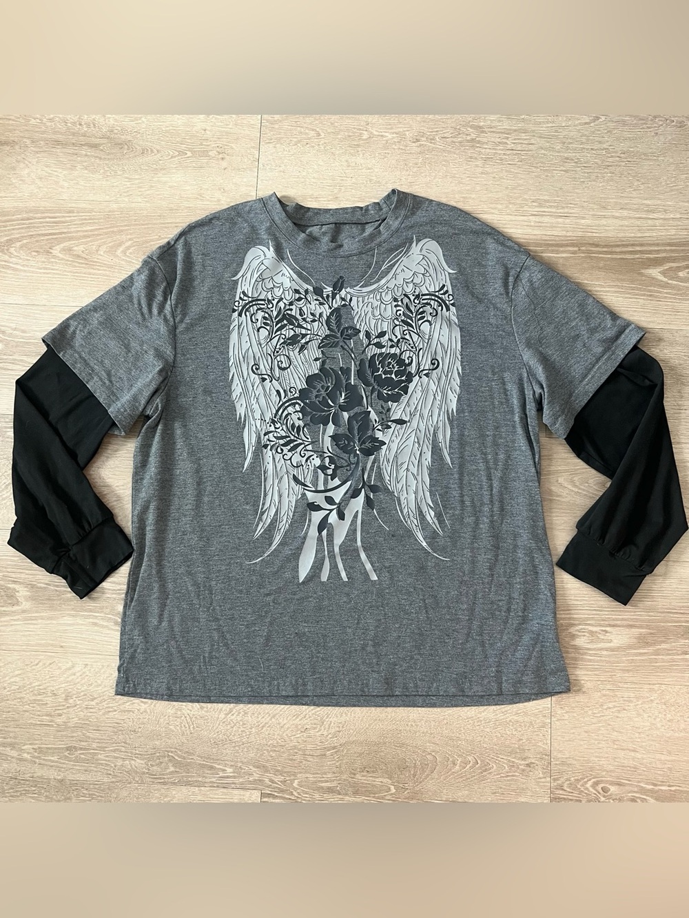 Gray Graphic Angel Wings Long Sleeve Tee